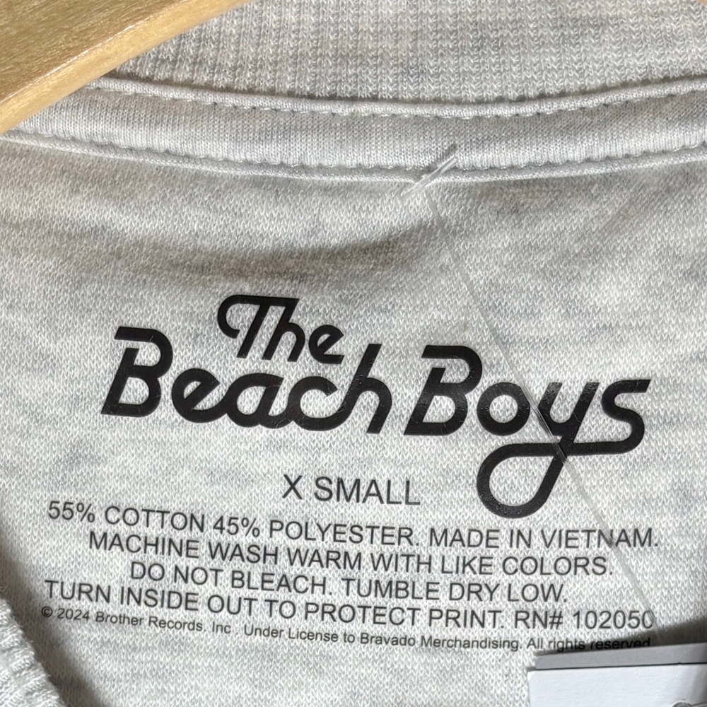 NWT Beach boys Gray Sweatshirt size extra small - Picture 3 of 4